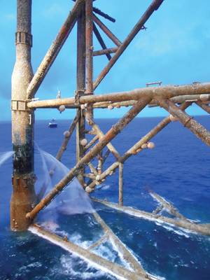 Uma maruca comum, Molva molva, nada entre um habitat semelhante a um recife de coral criado pela infraestrutura de petróleo e gás. Imagem do Insite.