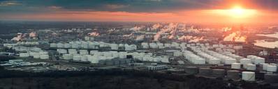 Vista aérea do complexo de refinaria de houston (CREDIT: AdobeStock / © Irina K)