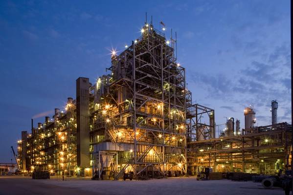 LyondellBasell está entre os maiores produtores mundiais de óxido de etileno e propileno. O complexo Channelview é uma das maiores instalações petroquímicas ao longo da Costa do Golfo dos EUA, cobrindo uma área de quase 3.900 acres. CRÉDITO: LyondellBasell