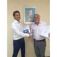 Contract signing Clive Frost and Pascal Slingerland Photo Damen