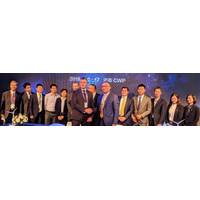 DNV GL and Goldwind at the handover of the digital ‘MyCertificate’ at China Wind Power 2018. Photo: DNV GL