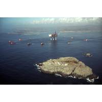 Gullfaks C on its way to the field in 1989. (Photo Leif Berge Statoil)
