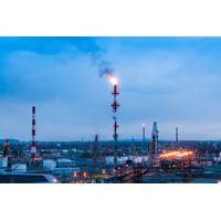 View of the Komsomolsk oil refinery - Beliakina Ekaterina/AdobeStock
