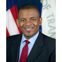 Official portrait of Secretary of Transportation Anthony Foxx.