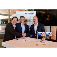 From left to right: Jacques Stoof (Mammoet), Trevor Bourne (Verton) and Paul Verheul (Van Oord). Photo: Van Oord