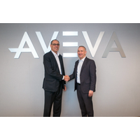 Worley CEO, Andrew Wood (left), and AVEVA CEO, Craig Hayman (right) announce partnership to build upon AVEVA Enterprise Resource Management software and deliver the first cloud-based solution optimized for the EPC market. (Photo: AVEVA)