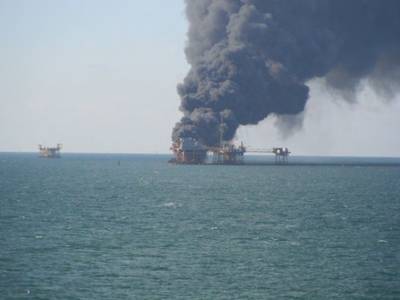 West Delta 32 platform after the explosion (Photo: BSEE)