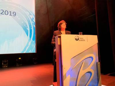 Director Bente Nyland presents the report "Petroleum Activity in the High North" in Hammerfest. Photo: NPD