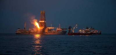 Discoverer Enterprise arrives to install the capping equipment - July 2010 (Photo: BP)