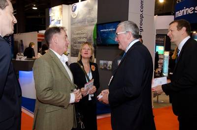 Both Professor Sir Jim McDonald and Fergus Ewing MSP (seen here meeting in the aisles at All-Energy 2014) will be amongst the opening plenary session speakers on 6 May.