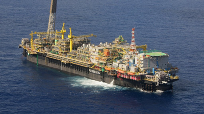 The P-54 FPSO on the Roncador Field - (Photo: Geraldo Falcão)