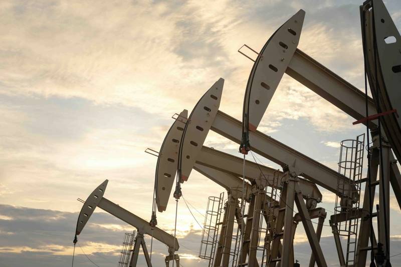 Oil Prices Surge Ahead of Possible Iranian Supply Disruptions