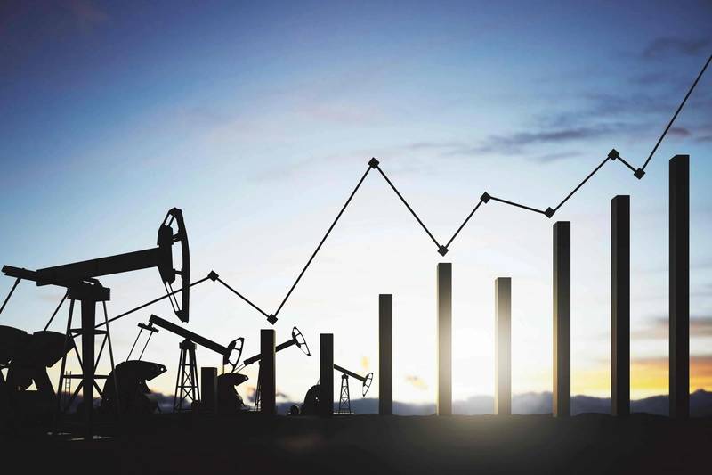 Oil Prices Steady with Ukraine Peace Talks, US Interest Rate Decision Looms