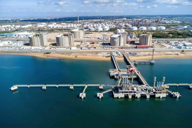 German LNG Terminals Seek to Replace Russian Gas Pipelines