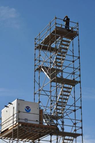 NOAA and CIRES scientists installed instruments on a tower in the Uintah Basin in Utah to study air chemistry related to ozone pollution challenges in the area. (Credit: With permission from David Oonk, CIRES)