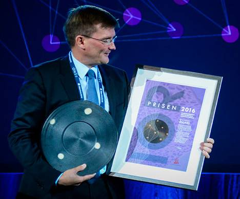 Head of Åsgard operations, Halvor Engebretsen, received the prize (Photo: Ole Jørgen Bratland/Statoil)