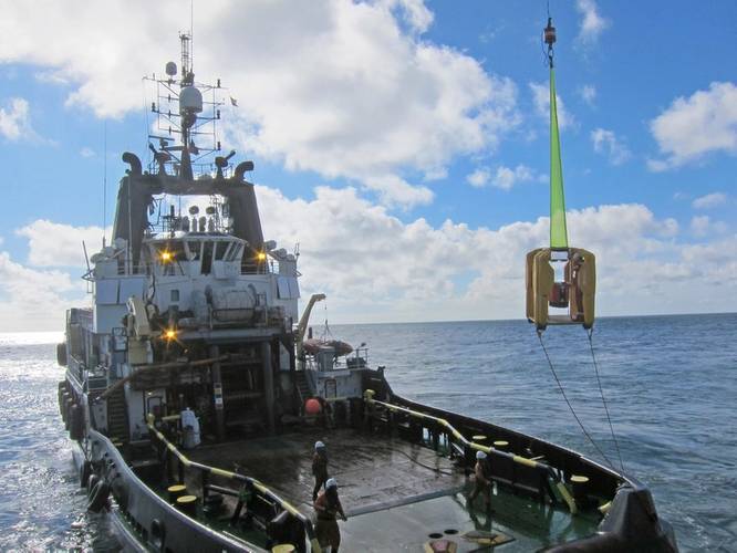 WAVE-4  Transfer to Vessel, Seaway Heavy Lifting. (Photo: Reflex Marine)