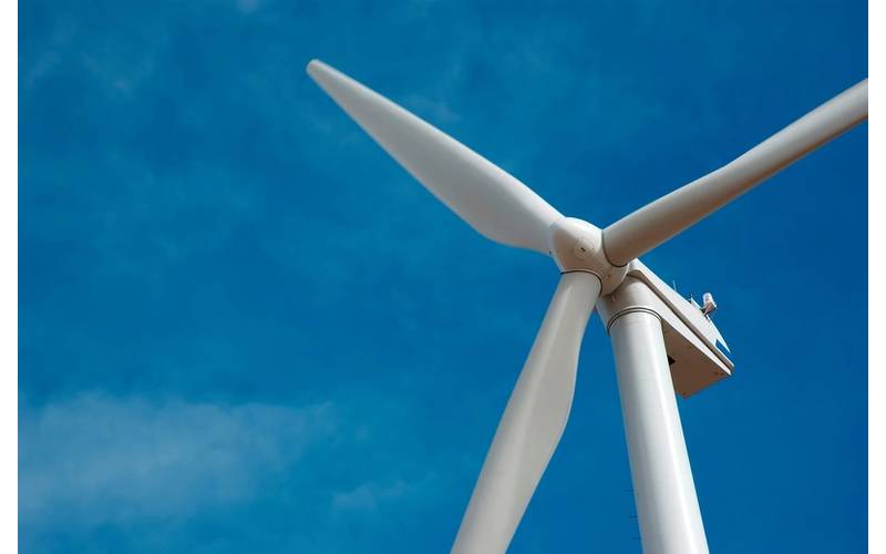 A record 117 gigawatts of wind power capacity was installed worldwide last year, slightly more than in 2023, but far less than needed to achieve goals to decarbonise energy. Credit: Adobe Stock/Byron Moore